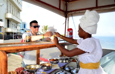 O acarajé, esse bolinho com sabor dos deuses